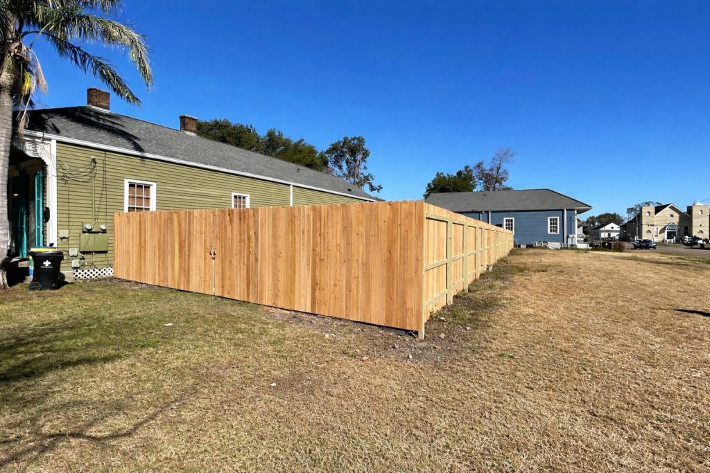 New cedar privacy fence installed in Mandeville Louisiana backyard